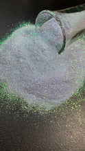 Load image into Gallery viewer, Kazoo - UV GLITTER
